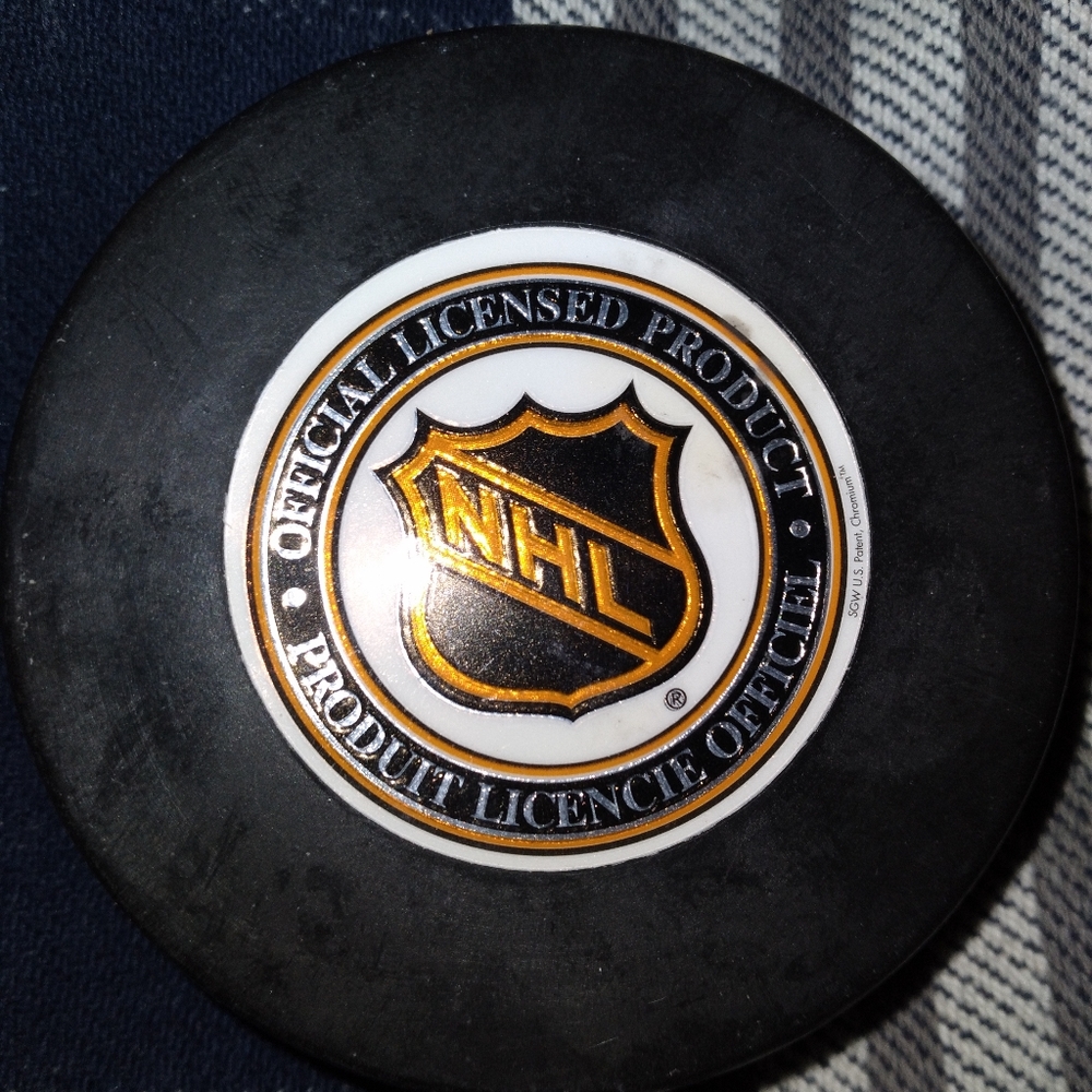 Hockey puck Dallas Stars stanley cup 1999